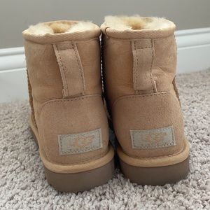 UGG Classic Mini Boot for Women (Size: 6)